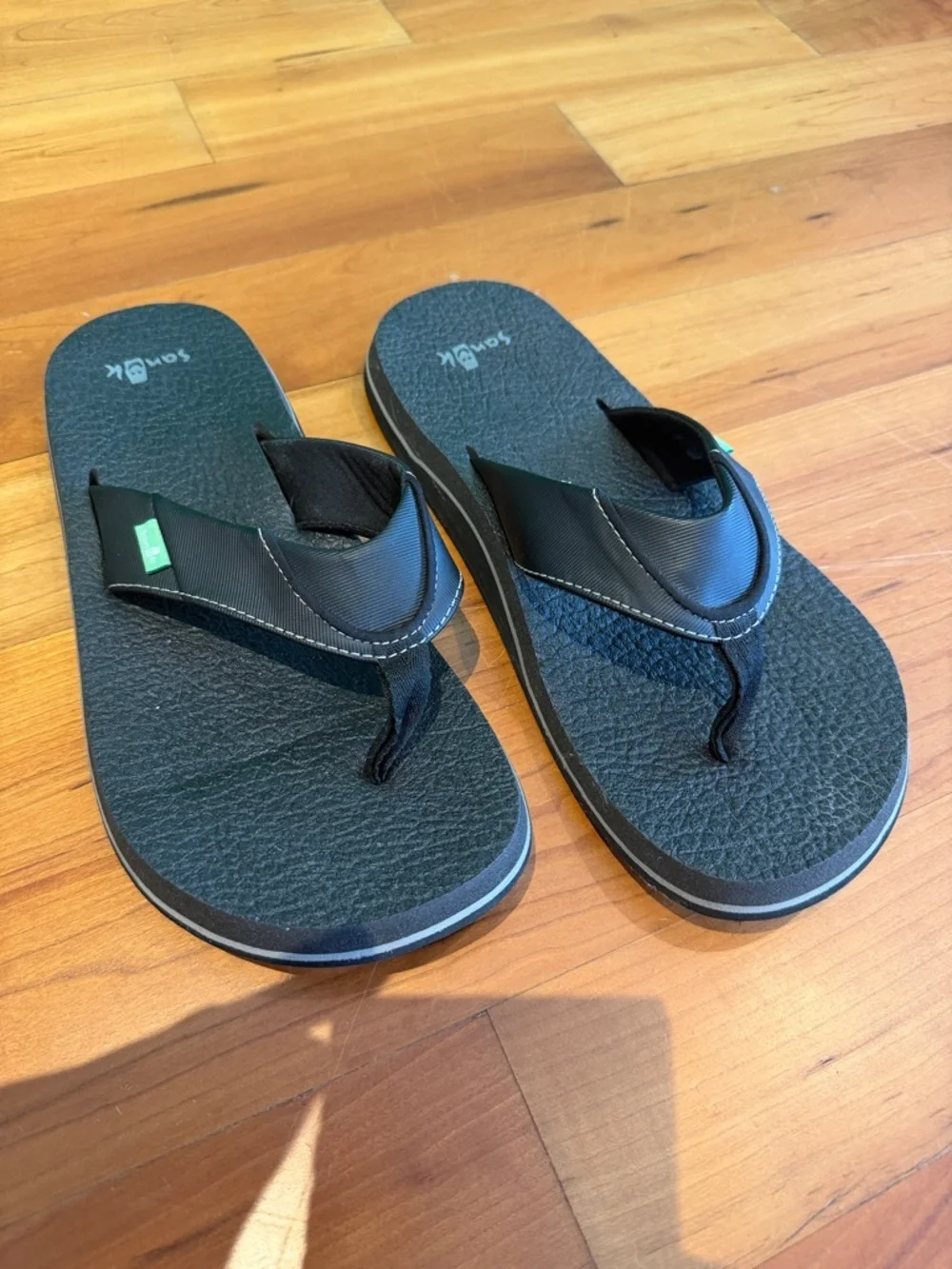 Sanuk Flip-flops sandals men’s 8 women’s 10 unisex black jandals thongs like new